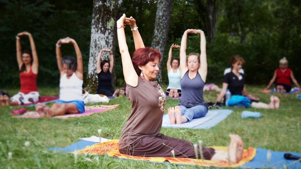 Yoga - Sophia Antipolis avec Nathalie Moulis - photo : Éric savalli